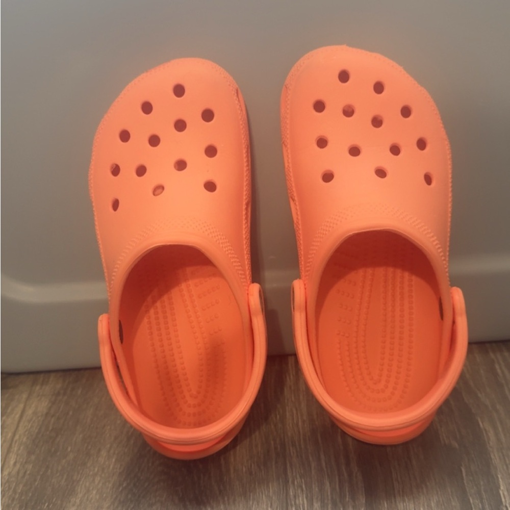 Women’s coral crocs